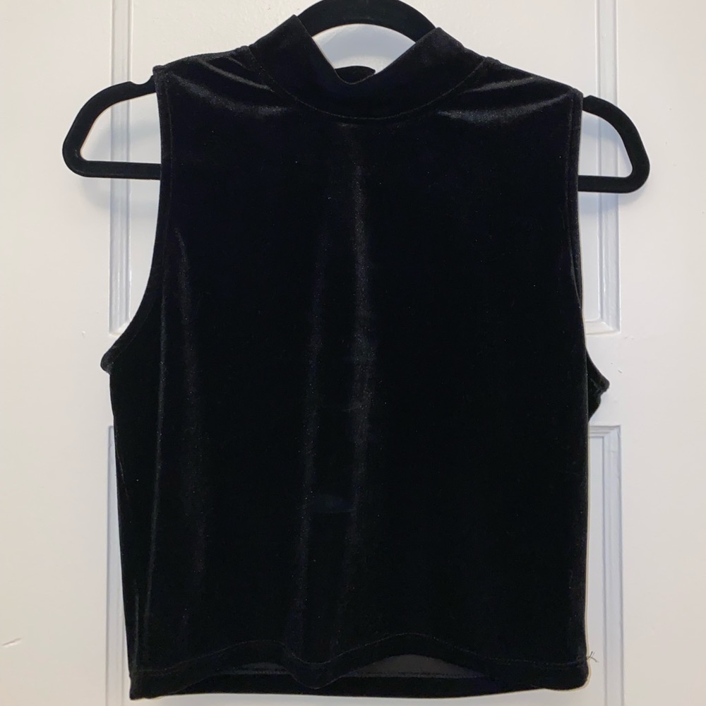 Cropped black velvet top